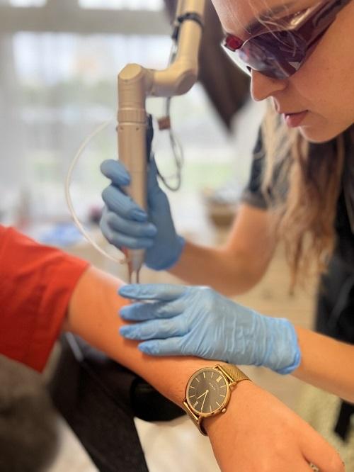 tatuiruociu salinimas Tatuiruočių šalinimas - procedūra tinkama panaikinti pabodusią, prablukusią tatuiruotę